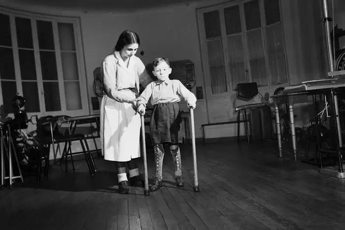 Child with polio at Paris clinic that ran from 1948 to 1967.